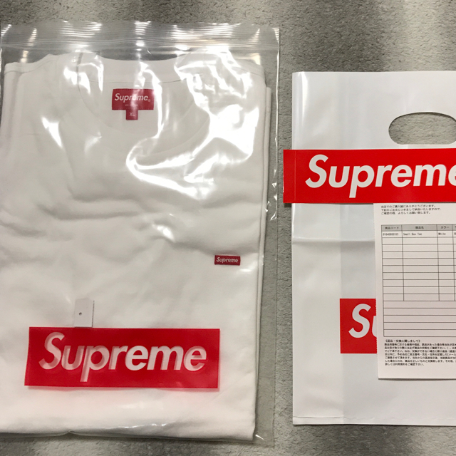 Supreme(シュプリーム)の白XL supreme small box logo tee メンズのトップス(Tシャツ/カットソー(半袖/袖なし))の商品写真