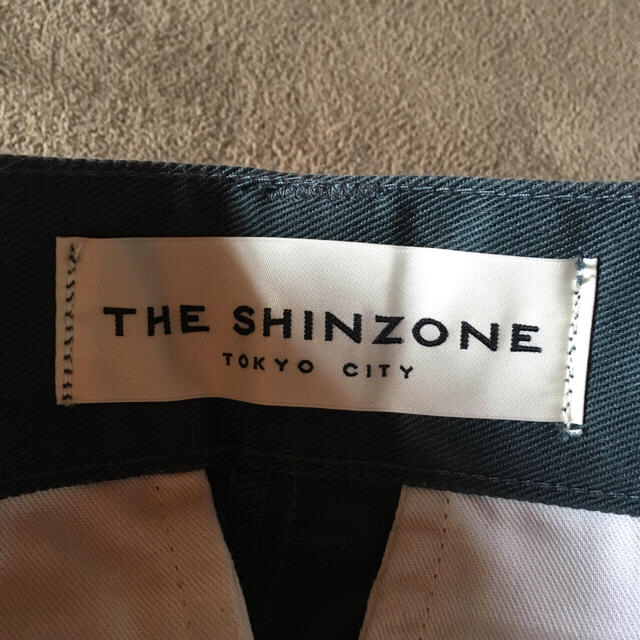 Shinzone(シンゾーン)の美品 シンゾーン スケーターパンツ レディースのパンツ(チノパン)の商品写真