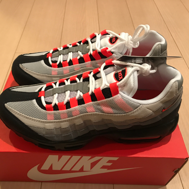 NIKE(ナイキ)の28.5cm Nike air max 95 solar red メンズの靴/シューズ(スニーカー)の商品写真