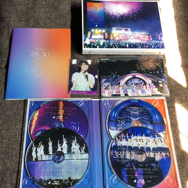 乃木坂46(ノギザカフォーティーシックス)の4th year birthday live Blu-ray エンタメ/ホビーのDVD/ブルーレイ(ミュージック)の商品写真