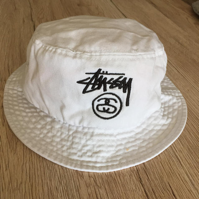 STUSSY(ステューシー)のstussyステューシーバケットハット帽子 レディースの帽子(ハット)の商品写真