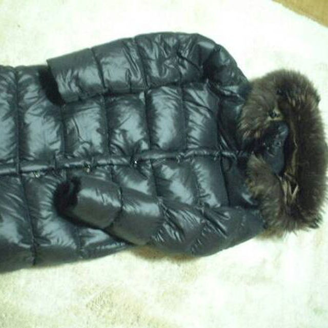 DUVETICA　DENEB DOWN JACKET ラクーンファー  40ダウンジャケット