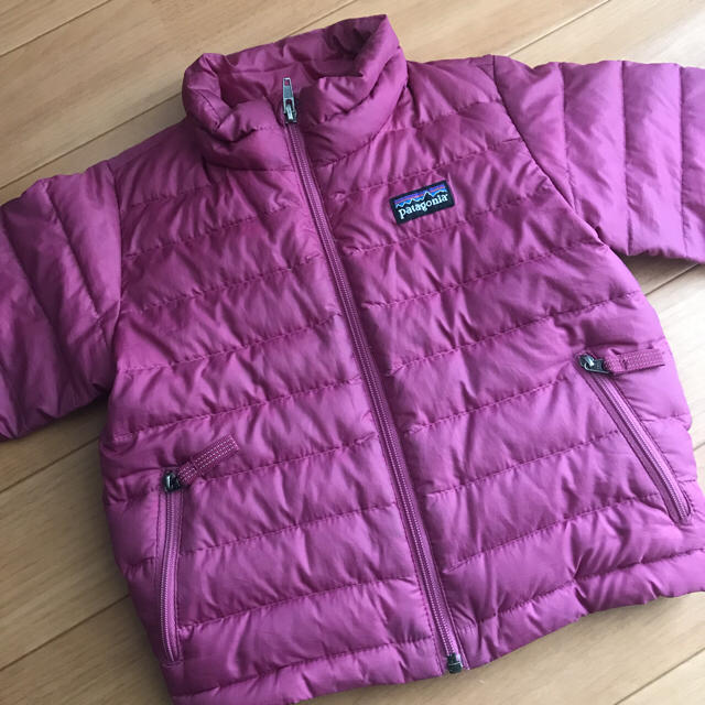 patagonia(パタゴニア)のPatagonia ベビー・ダウンセーター 18M キッズ/ベビー/マタニティのベビー服(~85cm)(ジャケット/コート)の商品写真