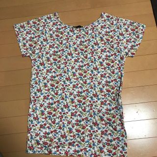 マウジー(moussy)の専用です！  マウジー 花柄Tシャツ(Tシャツ(半袖/袖なし))