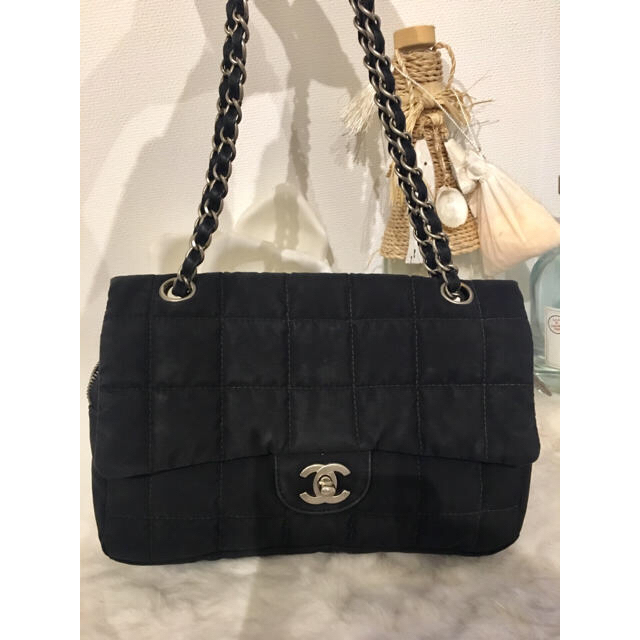 CHANEL(シャネル)のシャネルチェーンバック No.5ピアスセット レディースのバッグ(ショルダーバッグ)の商品写真