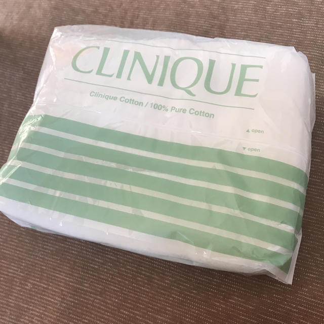 CLINIQUE(クリニーク)の未使用クリニークパフ コスメ/美容のベースメイク/化粧品(その他)の商品写真