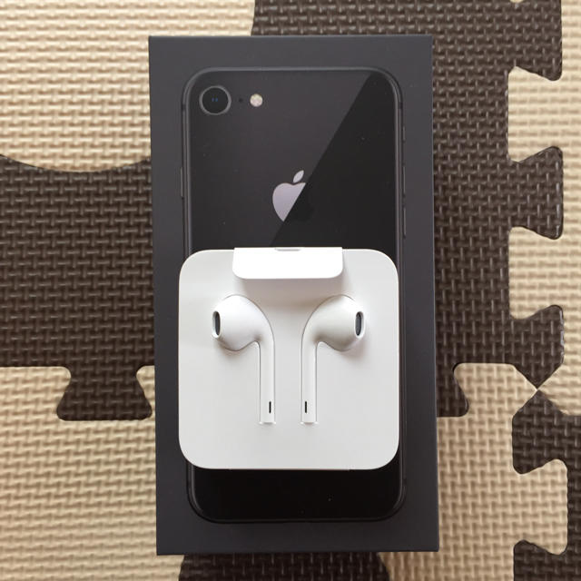 Apple(アップル)のiPhone正規品 イヤホン スマホ/家電/カメラのオーディオ機器(ヘッドフォン/イヤフォン)の商品写真