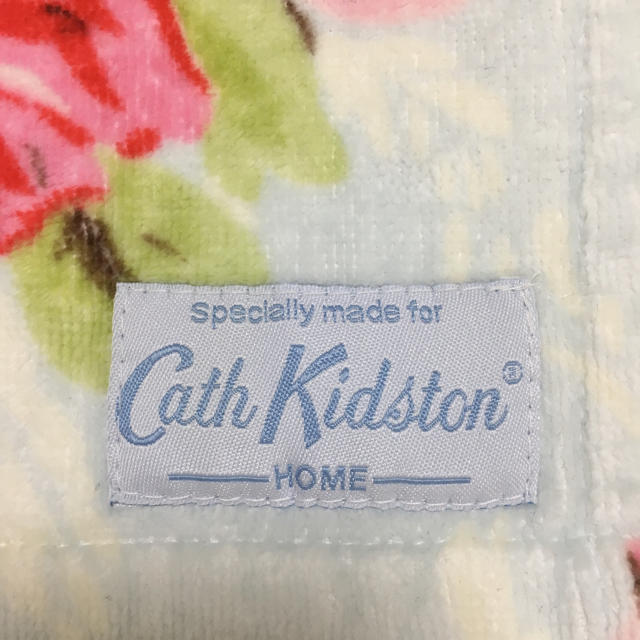 Cath Kidston(キャスキッドソン)の未使用❣️キャスキッドソン ハンドタオル レディースのファッション小物(ハンカチ)の商品写真