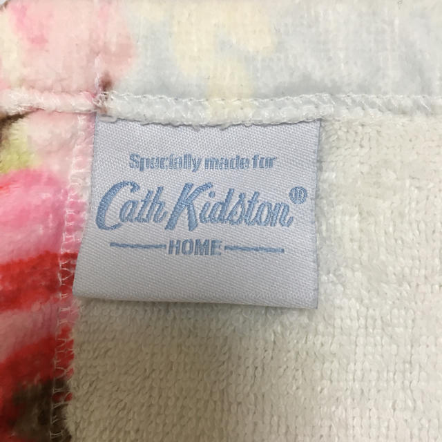 Cath Kidston(キャスキッドソン)の未使用❣️キャスキッドソン ハンドタオル レディースのファッション小物(ハンカチ)の商品写真