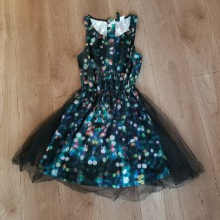 エイチアンドエム(H&M)の黒チュールネオンワンピ👗(ミニワンピース)