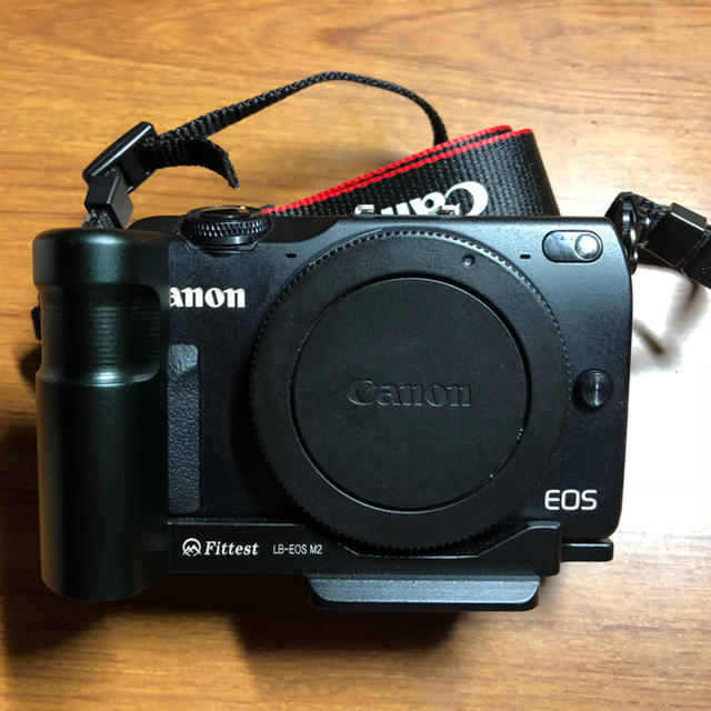 Canon ミラーレス一眼カメラ EOS M2 ボディ(ブラック)