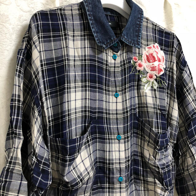 DIESEL(ディーゼル)の美品【DIESEL】チェック柄 花柄 刺繍 シャツ レディースのトップス(シャツ/ブラウス(半袖/袖なし))の商品写真