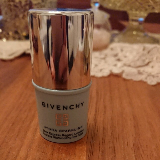 GIVENCHY(ジバンシィ)のa2520a様 専用 GIVENCHY 目元美容液 コスメ/美容のスキンケア/基礎化粧品(アイケア/アイクリーム)の商品写真