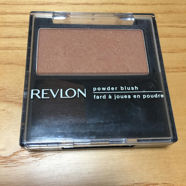 REVLON(レブロン)のレブロン シェーディング パウダー コスメ/美容のベースメイク/化粧品(フェイスカラー)の商品写真