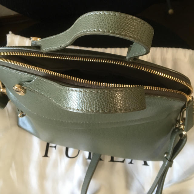 FURLA パイパー レザー Mサイズ ☆ケイトスペード マイケルコース