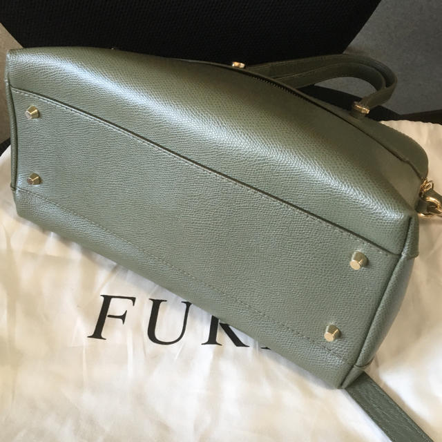 FURLA パイパー レザー Mサイズ ☆ケイトスペード マイケルコース