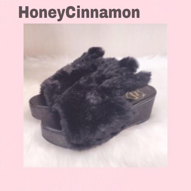 Honey Cinnamon(ハニーシナモン)のHoneyCinnamo うさ耳ファーサンダル レディースの靴/シューズ(サンダル)の商品写真