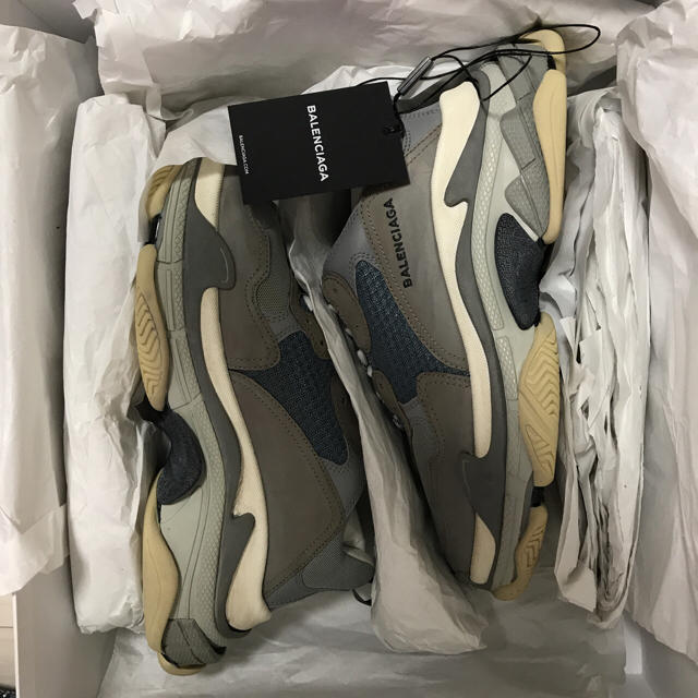 Balenciaga(バレンシアガ)のBalenciaga バレンシアガ triple S トリプル 42 27.5 メンズの靴/シューズ(スニーカー)の商品写真