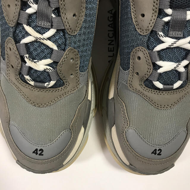 Balenciaga(バレンシアガ)のBalenciaga バレンシアガ triple S トリプル 42 27.5 メンズの靴/シューズ(スニーカー)の商品写真