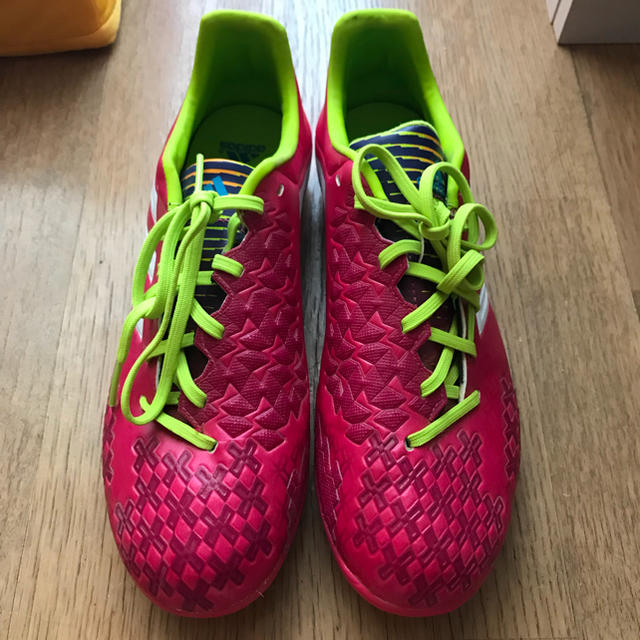 adidas(アディダス)のスパイク27cm ほぼ新品 スポーツ/アウトドアのサッカー/フットサル(シューズ)の商品写真