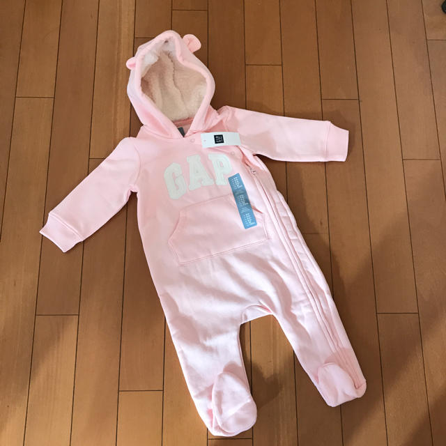 babyGAP(ベビーギャップ)の大人気 GAPロゴ カバーオール 65 キッズ/ベビー/マタニティのベビー服(~85cm)(カバーオール)の商品写真