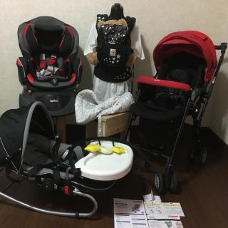 アップリカ(Aprica)の《カズ様専用》出産準備セット★ベビーカー★ベッド型チャイルドシート他色々(自動車用チャイルドシート本体)