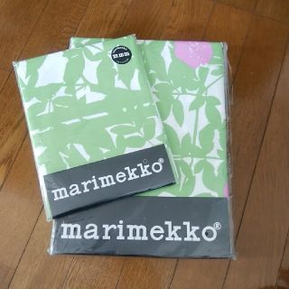 マリメッコ(marimekko)のmarimekko　RUUSUPUUTL 　布団カバー　枕カバー(シーツ/カバー)
