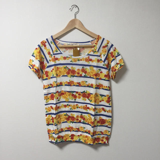 AFRICATARO(アフリカタロウ)のフルーツ柄Tシャツ レディースのトップス(Tシャツ(半袖/袖なし))の商品写真