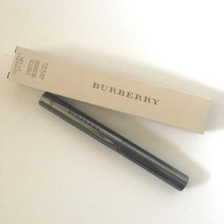 バーバリー(BURBERRY)のBURBERRY　フレッシュグロウ ハイライティングルミナスペン　01(フェイスカラー)