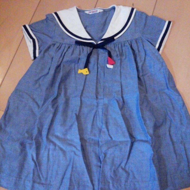 familiar(ファミリア)のファミリアワンピース90送料込み キッズ/ベビー/マタニティのキッズ服女の子用(90cm~)(その他)の商品写真