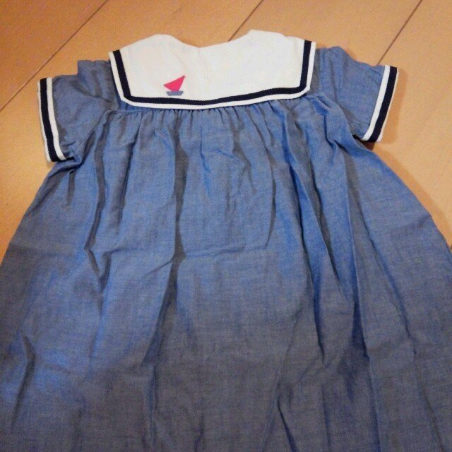 familiar(ファミリア)のファミリアワンピース90送料込み キッズ/ベビー/マタニティのキッズ服女の子用(90cm~)(その他)の商品写真