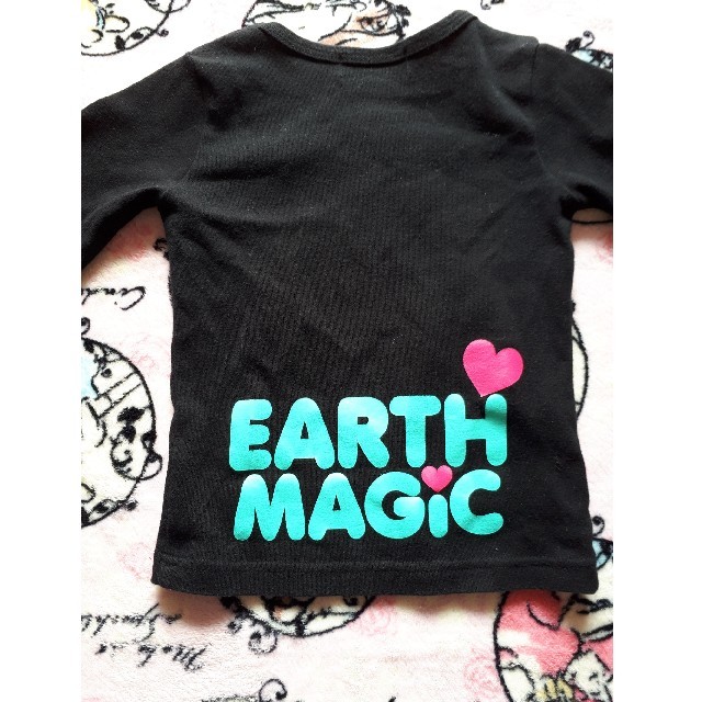 EARTHMAGIC(アースマジック)のIH様　EARTHMAGICアースマジックロンT女の子ｻｲｽﾞ100 キッズ/ベビー/マタニティのキッズ服女の子用(90cm~)(Tシャツ/カットソー)の商品写真