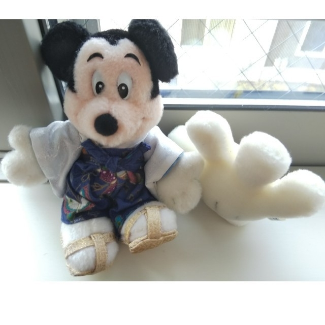 Disney(ディズニー)のミッキー&ミッキーの手 ぬいぐるみ エンタメ/ホビーのおもちゃ/ぬいぐるみ(キャラクターグッズ)の商品写真