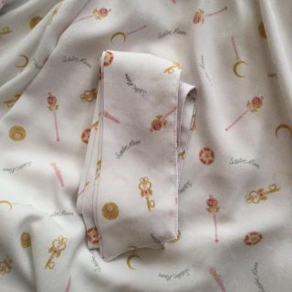 セーラームーン(セーラームーン)のセーラームーン🌙GU白ホワイトワンピース👗中古の難ありの為底値出品です(ひざ丈ワンピース)