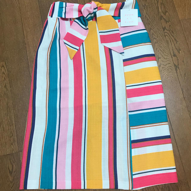 URBAN RESEARCH(アーバンリサーチ)の美品♡ストライプスカート レディースのスカート(ひざ丈スカート)の商品写真