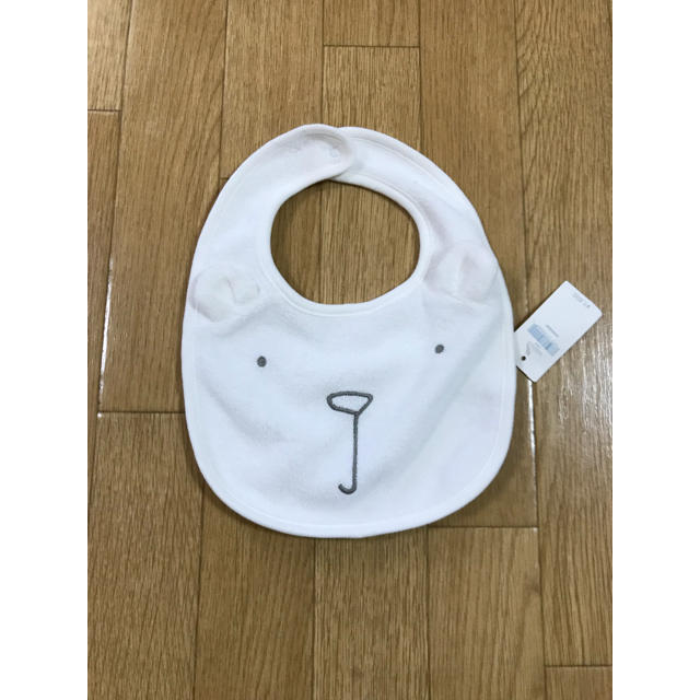 babyGAP(ベビーギャップ)の☆新品☆Gap スタイ クマ ファミリア好きにも キッズ/ベビー/マタニティのこども用ファッション小物(ベビースタイ/よだれかけ)の商品写真