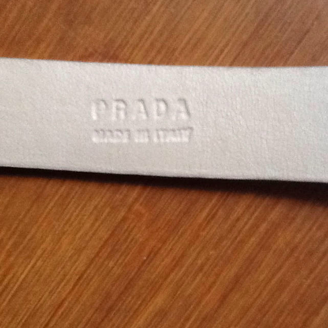 PRADA(プラダ)のプラダ  本革レディースベルト レディースのファッション小物(ベルト)の商品写真