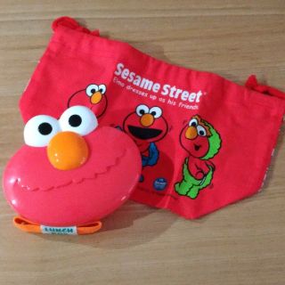 セサミストリート(SESAME STREET)の[未使用・送料込]セサミストリート・エルモ　ランチボックス＆巾着セット(弁当用品)