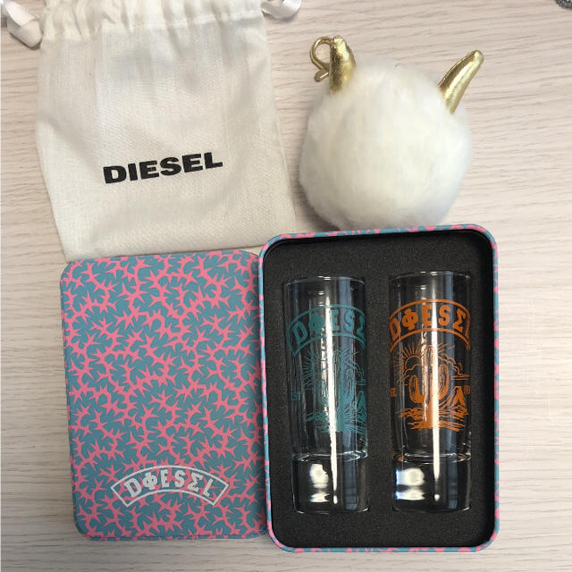 DIESEL(ディーゼル)のDIESEL《新品未使用》非売品 ショットグラス&キーホルダー メンズのファッション小物(その他)の商品写真