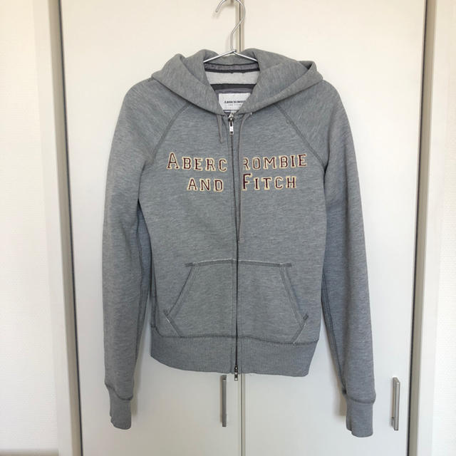 Abercrombie&Fitch(アバクロンビーアンドフィッチ)の美品♡アバクロンビー&フィッチ パーカー レディースのトップス(パーカー)の商品写真