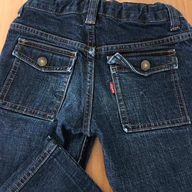 Levi's(リーバイス)の【美品】LEVI'S デニムパンツ キッズ/ベビー/マタニティのキッズ服男の子用(90cm~)(パンツ/スパッツ)の商品写真