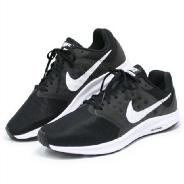 国内配送】 NIKE 26.5cm 黒 スニーカー NIKE 専用 DGRN様 - スニーカー