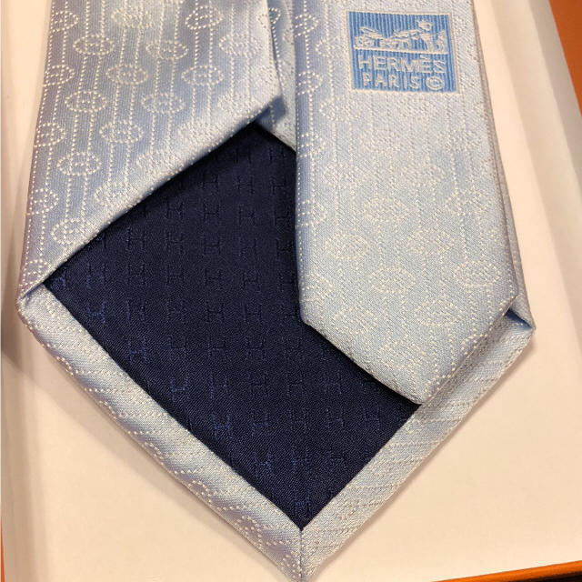 【未使用】HERMES 上品なカラーとシンプルさは永年使える 王道ネクタイ