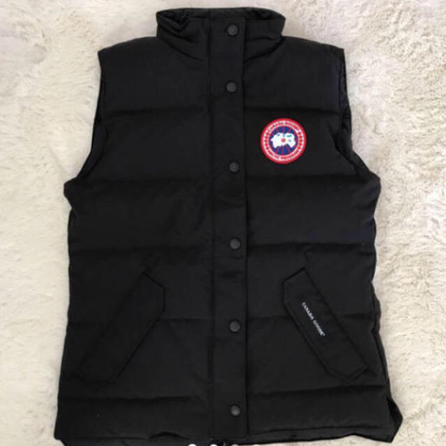 CANADA GOOSE(カナダグース)の専用カナダグース      フリースタイルダウンベスト  xs レディースのジャケット/アウター(ダウンベスト)の商品写真