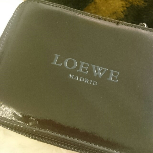 LOEWE(ロエベ)のLOEWE ロエベ ポーチ  インテリア/住まい/日用品の日用品/生活雑貨/旅行(旅行用品)の商品写真