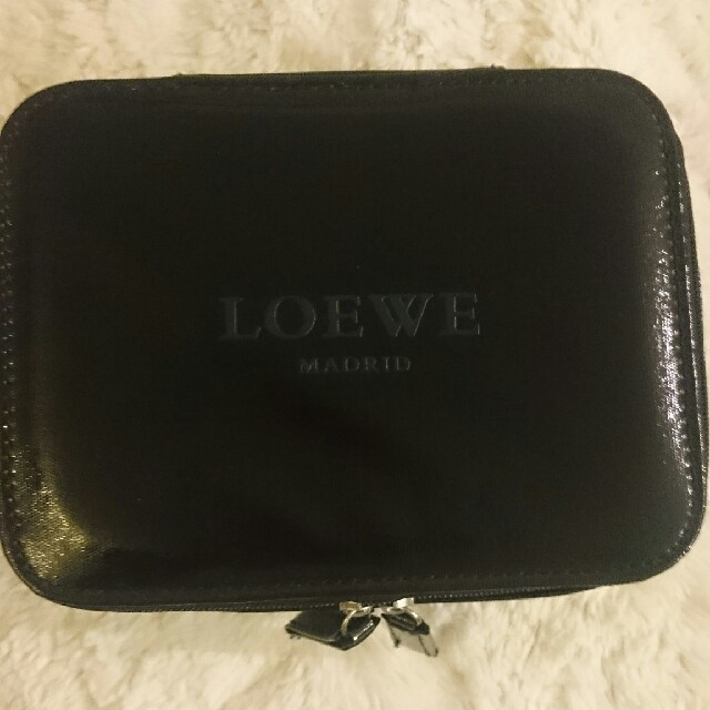 LOEWE(ロエベ)のLOEWE ロエベ ポーチ  インテリア/住まい/日用品の日用品/生活雑貨/旅行(旅行用品)の商品写真