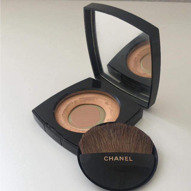 CHANEL(シャネル)の【最終価格】CHANEL フェイスパウダー コスメ/美容のベースメイク/化粧品(フェイスパウダー)の商品写真