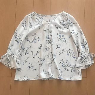 アプワイザーリッシェ(Apuweiser-riche)の美品♡アプワイザーリッシェ♡花柄ブラウス(シャツ/ブラウス(長袖/七分))