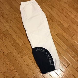 シュプリーム(Supreme)の【白L】Supreme Corner Arc Track Pant (その他)