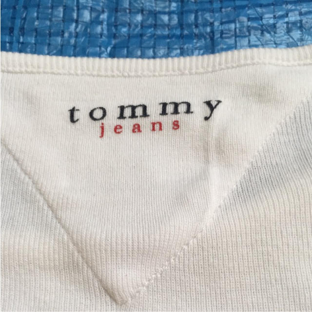 TOMMY HILFIGER(トミーヒルフィガー)のtommy jeans Tシャツ トミーヒルフィガー NY購入 レディースのトップス(Tシャツ(半袖/袖なし))の商品写真